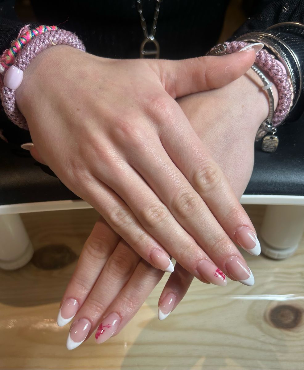 Ongles nude avec french fine